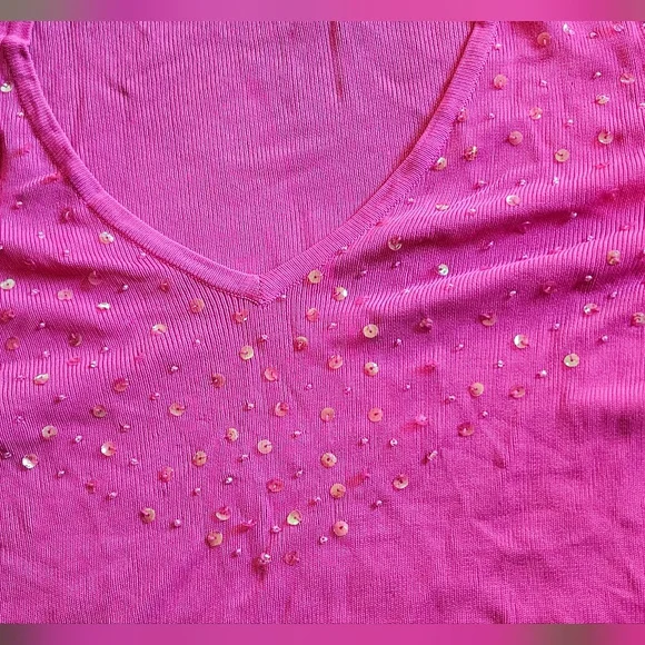 Carducci Pink V-Neck Sequin Embellished Women's Knit Top - Picture 3 of 4